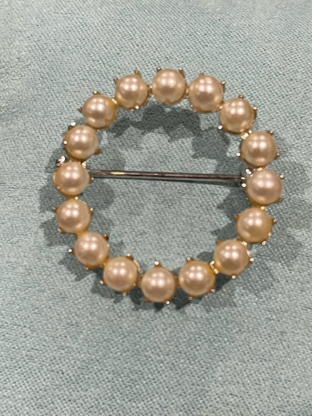 Classic Pearl Circle Brooch in Cream